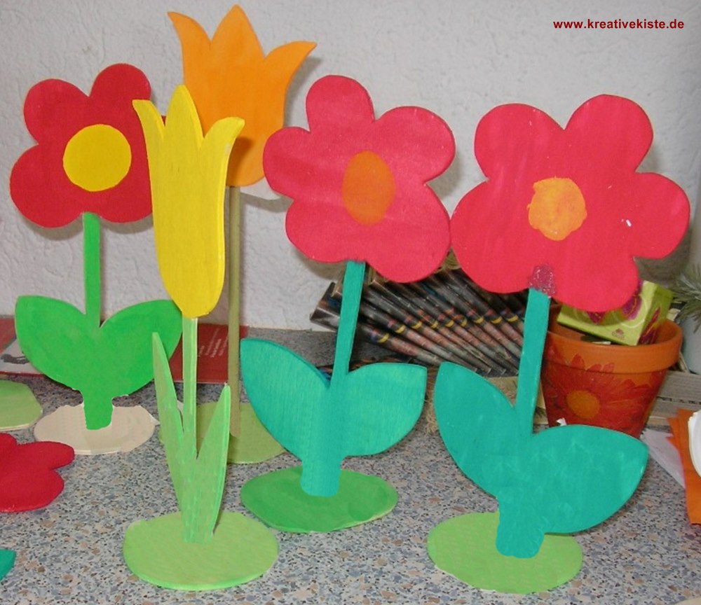 1 Basteln aus Sperrholz Blume Holz Holzblume Kindergeburtstag Dekoration 