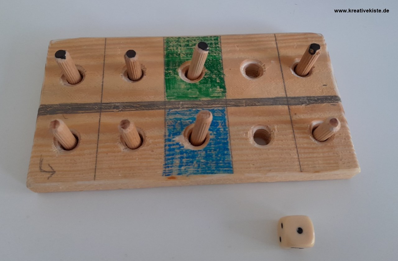 8 Fünf Linien Bastelanleitung und Spielregeln Holzbrettspiel basteln