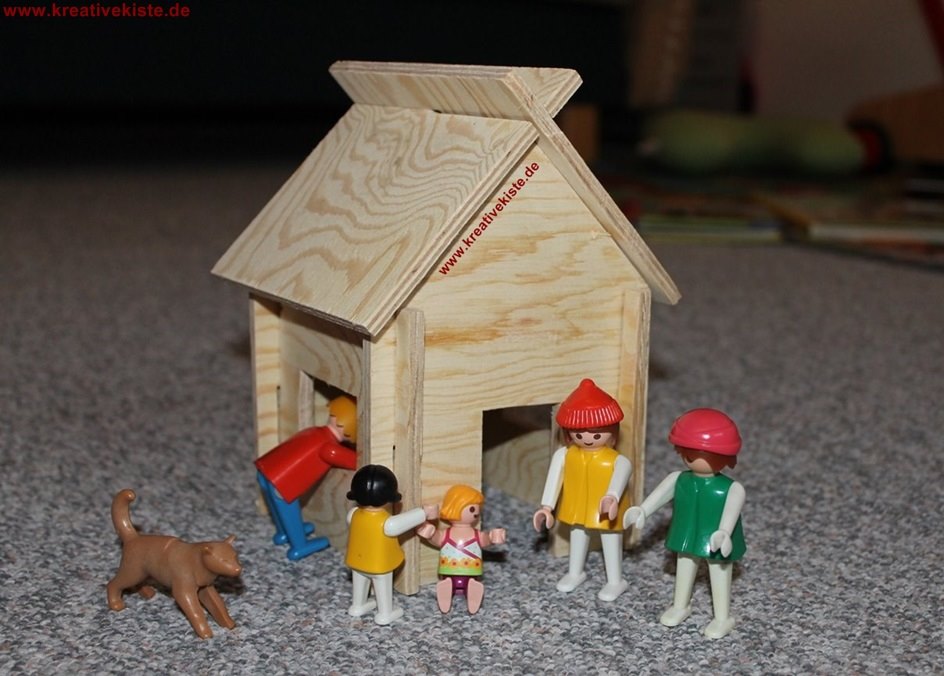 2-Playmobil-haus-selber-bauen-holz